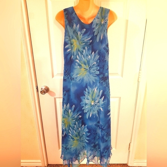 Vintage Studio 1 Dress - Picture 2 of 3